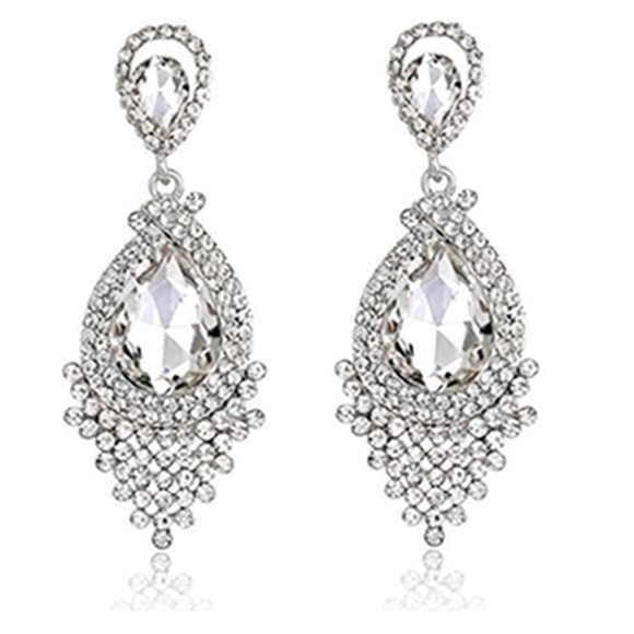 Teardrop Crystal Dangle Chandelier earring - Picture 2 of 4